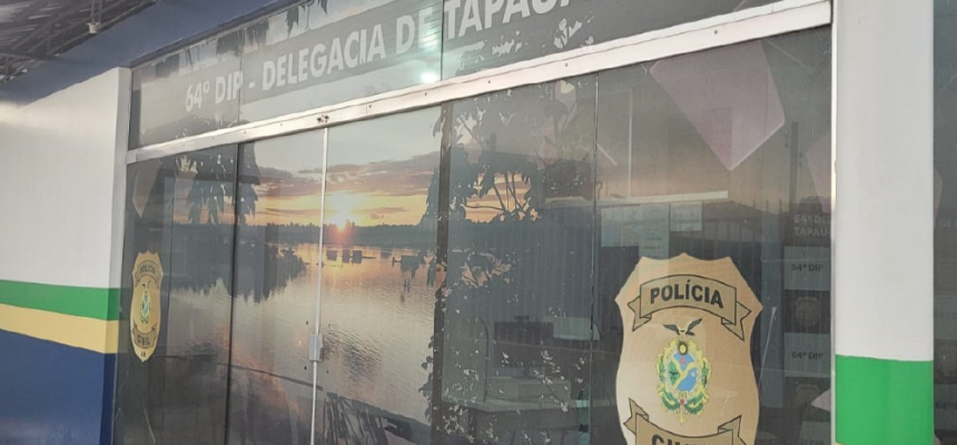 A Polícia Civil do Amazonas (PC-AM), por meio da 64ª Delegacia Interativa de Polícia (DIP) de Tapauá (a 449 quilômetros de Manaus), em ação integrada com a Polícia Militar do Amazonas (PMAM), prendeu em flagrante, no domingo (20/04), dois homens, de 33 e 35 anos, pelo homicídio de um homem que tinha 29 anos. O fato ocorreu no bairro Nova Esperança, no município.