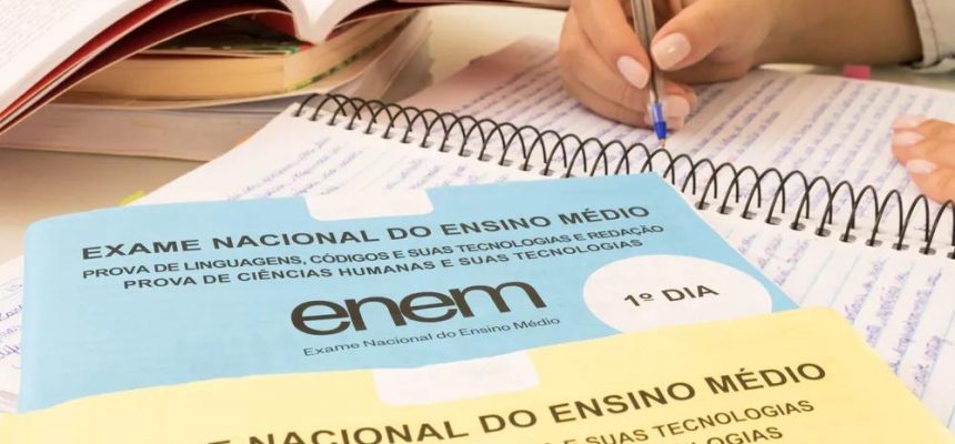 O número de candidatos autodeclarados indígenas inscritos no Exame Nacional do Ensino Médio (Enem) 2025 aumentou 89% em relação a 2022, segundo dados divulgados pelo Painel Enem 2025, do Instituto Nacional de Estudos e Pesquisas Educacionais Anísio Teixeira (Inep).